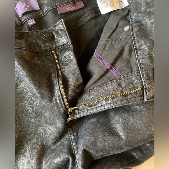 NYDJ Woman’s Waxed Black Lift Tuck Technology Skinny Jean Pants, Size 14 - Picture 5 of 12